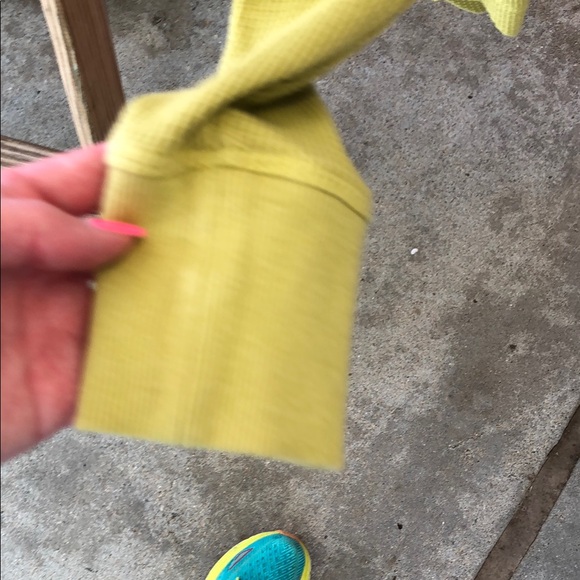 Women's Eddie Bauer Fitted Lime Yellow-Green Long Sleeve Waffle Crew Size Small - Picture 4 of 6